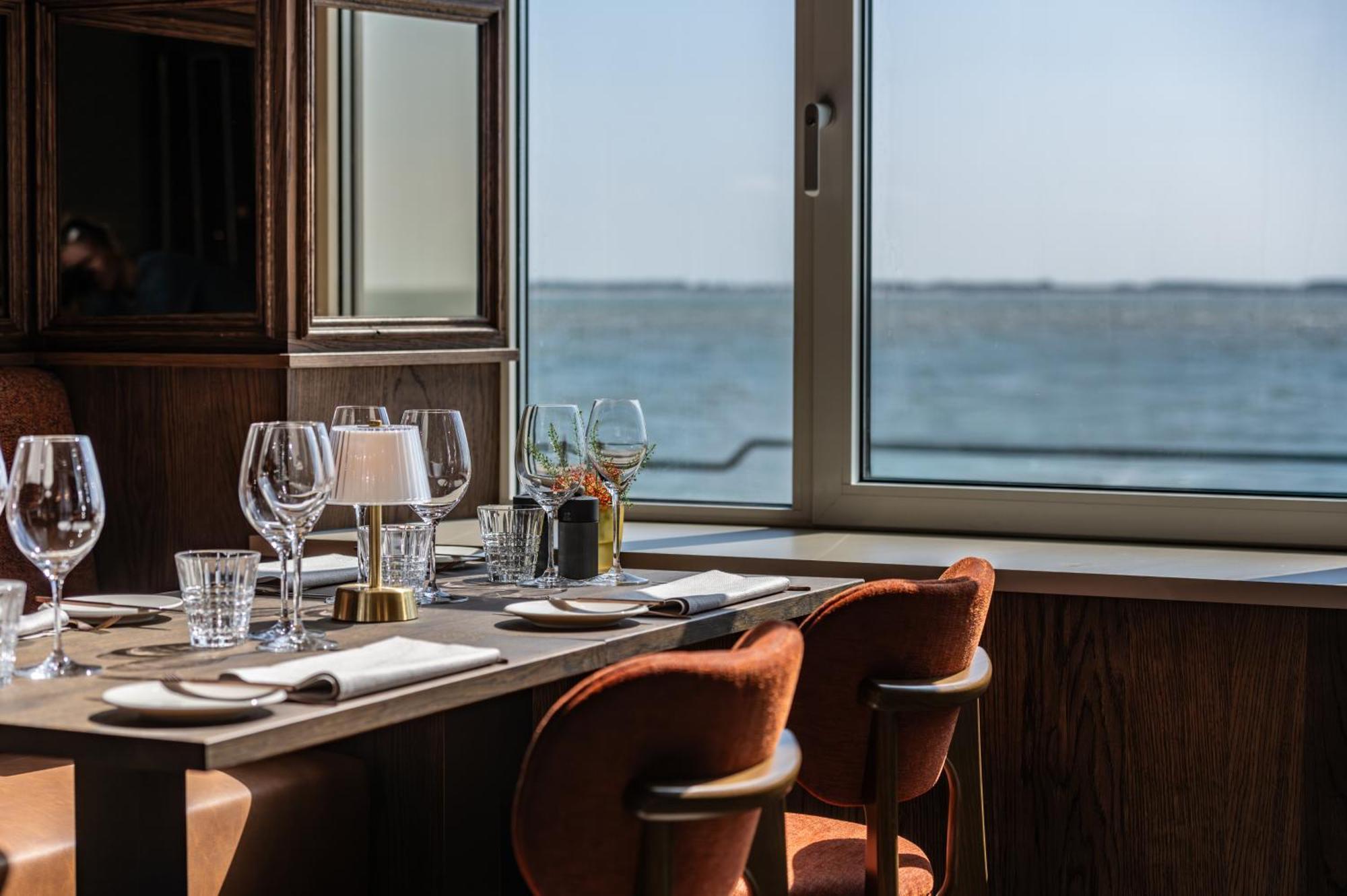 Hotel De Zeevaartschool Vlissingen Eksteriør billede
